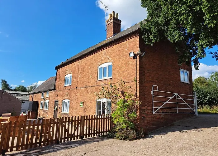 Deepmoor Farmhouse, Doveridge, Derbys.
