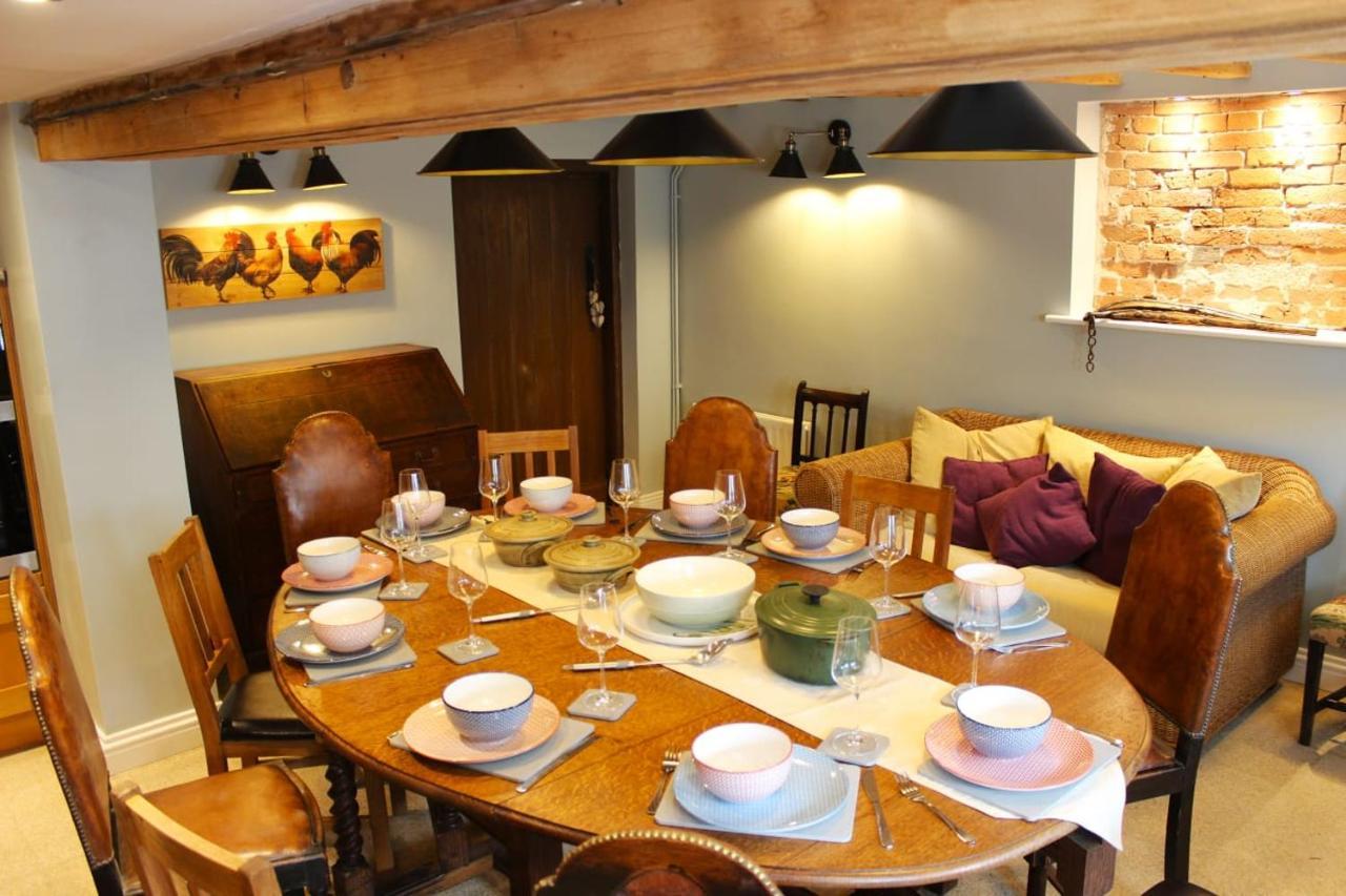 Holiday home Deepmoor Farmhouse, Doveridge, Derbys. *
