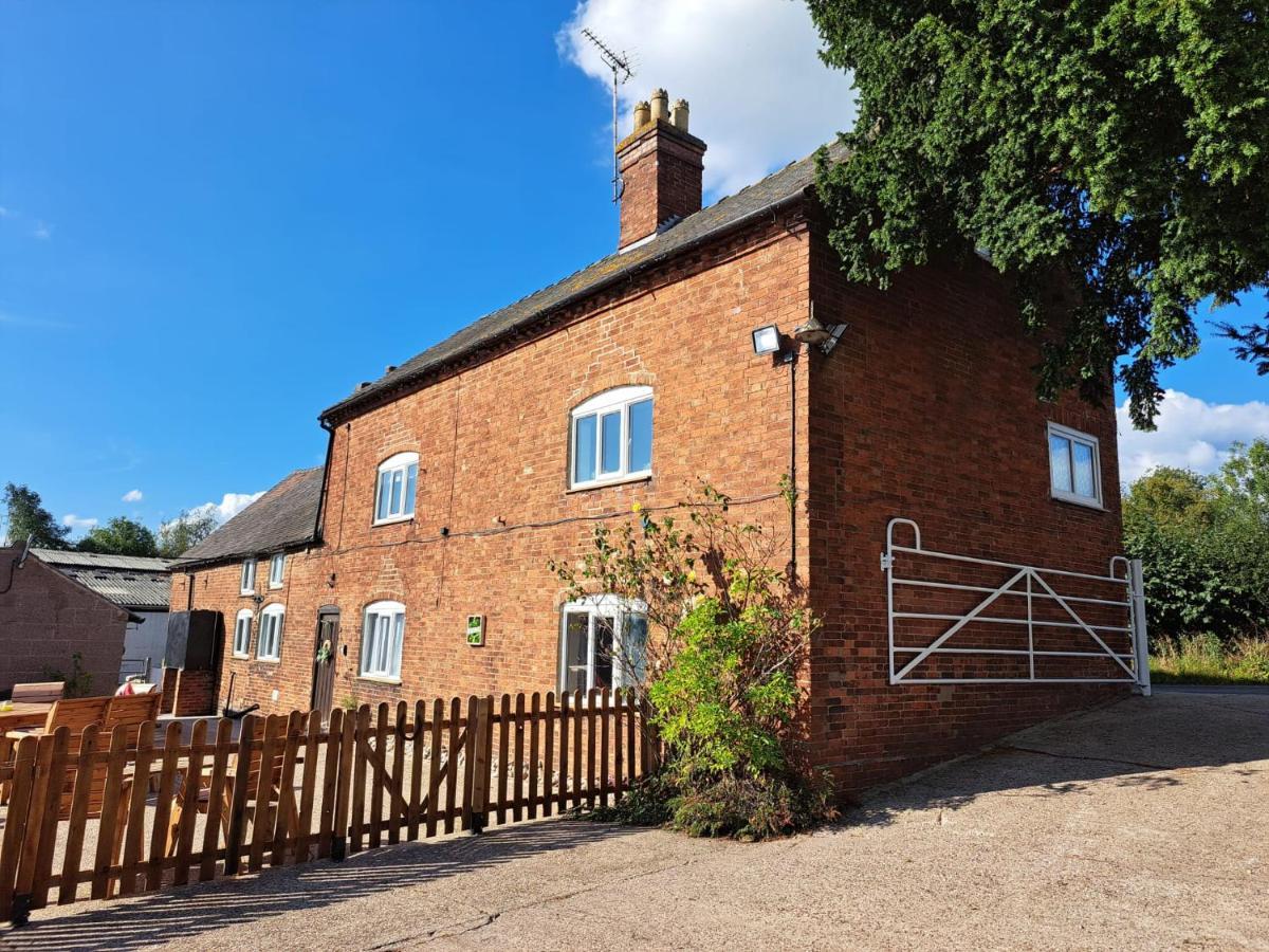 Holiday home Deepmoor Farmhouse, Doveridge, Derbys. *